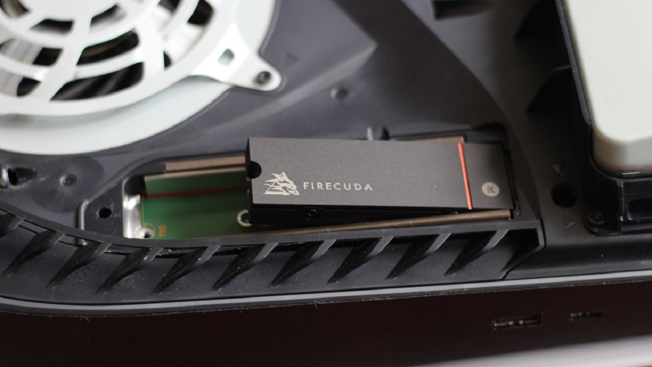 آپدیت جدید PS5 امکان نصب SSD داخلی را فراهم میکند آپدیت جدید PS5 امکان نصب SSD داخلی را فراهم میکند