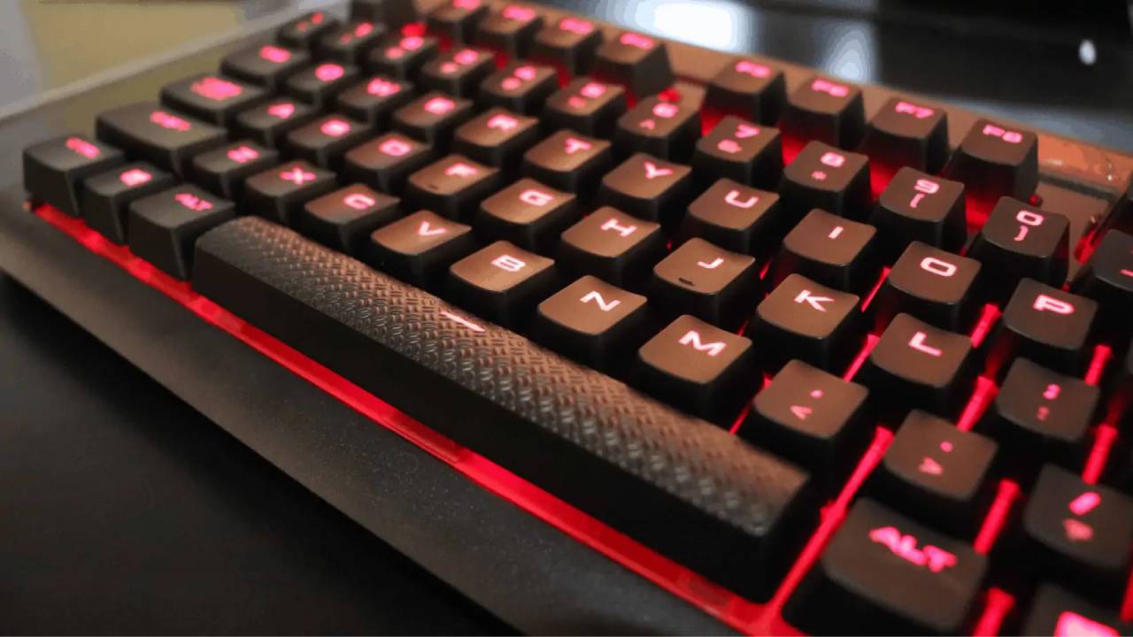 تاثیر کیبورد گیمینگ بر عملکرد بازی